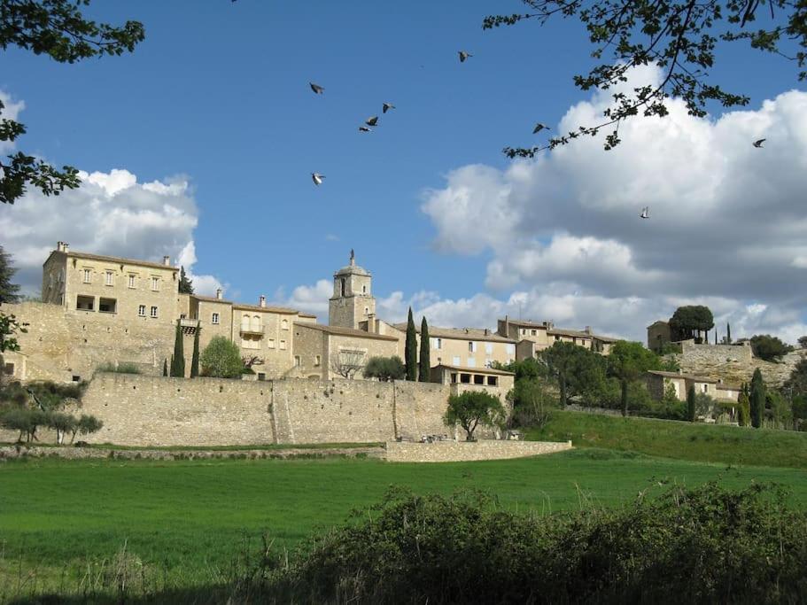 Le Maset Des Aires Avec Vue Sur Le Luberon Et Son Jacuzzi Exterieur Disponible De Juin A Mi-Septembre Maubec  Esterno foto