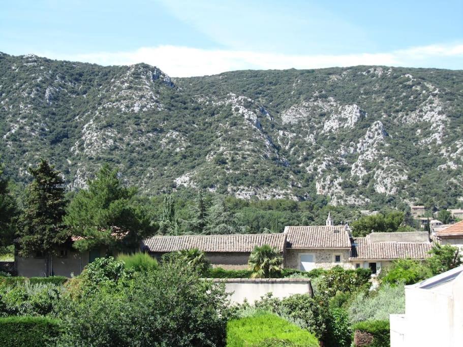 Le Maset Des Aires Avec Vue Sur Le Luberon Et Son Jacuzzi Exterieur Disponible De Juin A Mi-Septembre Maubec  Esterno foto