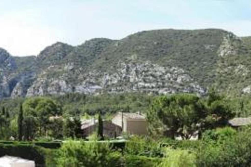 Le Maset Des Aires Avec Vue Sur Le Luberon Et Son Jacuzzi Exterieur Disponible De Juin A Mi-Septembre Maubec  Esterno foto