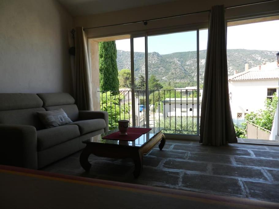 Le Maset Des Aires Avec Vue Sur Le Luberon Et Son Jacuzzi Exterieur Disponible De Juin A Mi-Septembre Maubec  Esterno foto